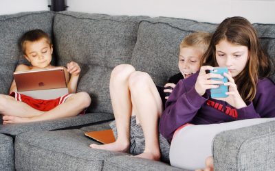 ¿Cómo proteger a tu familia de los peligros del uso del celular?